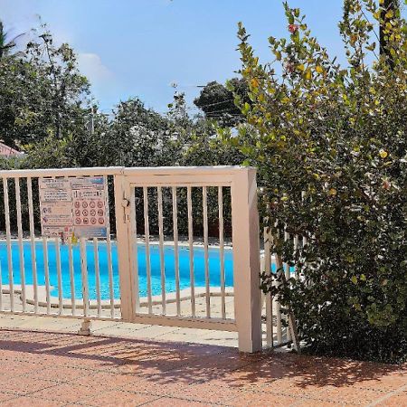 La Maison Aux Orchidees Пети-Бург Екстериор снимка