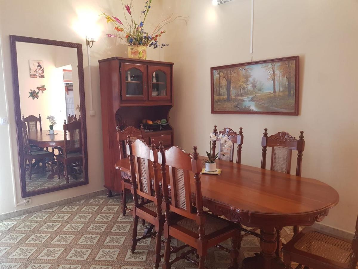 La Maison Aux Orchidees Пети-Бург Екстериор снимка